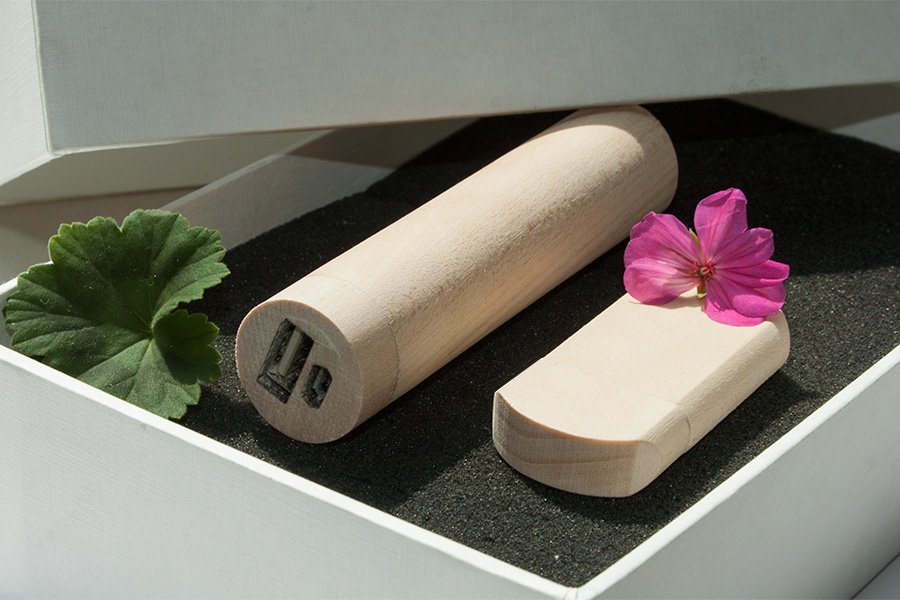 Набор ЭКО 3/09 (U-PK023, Z146, DR009) (белый, 119х195*45, липа натуральная на 2600 mah, липа натуральная с чипом 64 гб)