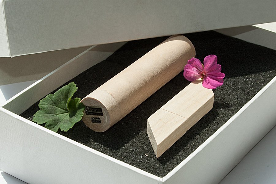 Набор ЭКО 3/21 (U-PK023, Z146, DR021) (белый, 119х195*45, липа натуральная на 2600 mah, липа натуральная с чипом 64 гб)