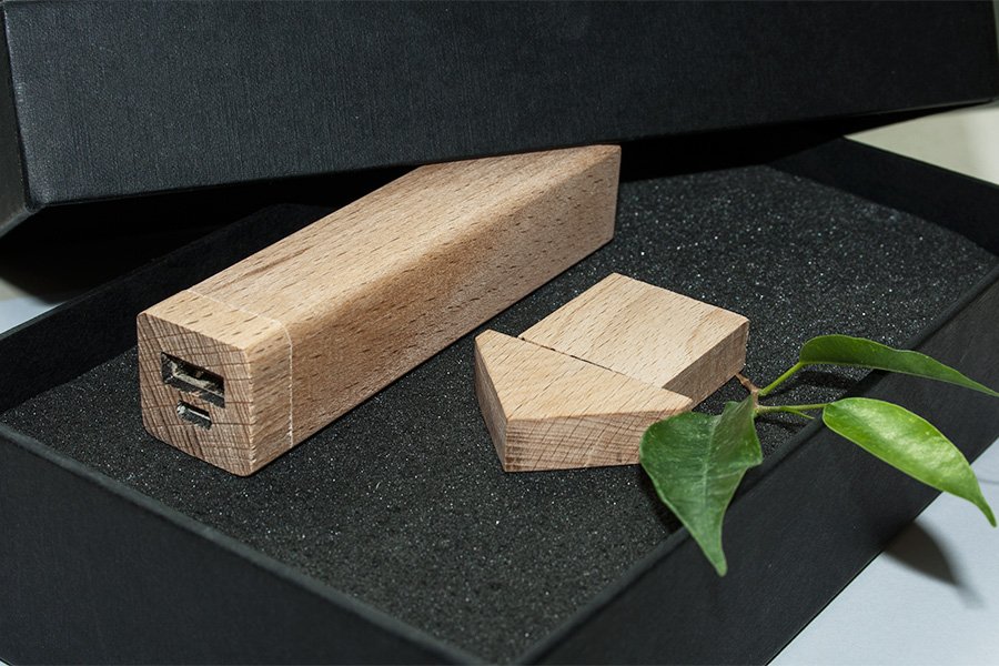 Набор ЭКО 2/12 (U-PK023, Z144, DR012) (черный, 119х195*45, бук натуральный на 2600 mah,бук натуральный с чипом 32 гб)