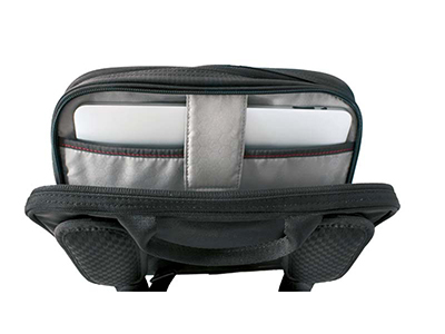 Сумка наплечная VICTORINOX Travel Companion 4 л., горизонтальная.