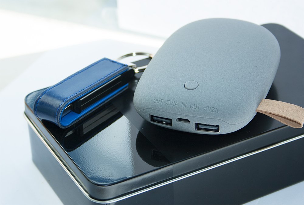 ����� 50 (U-PK011, Z135, KJ017) (������, 195*117*45, ����� �� 7800 mah,  ����� � ����� 64 ��)