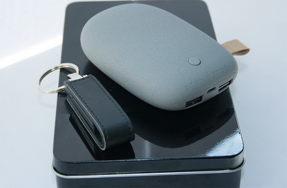 ����� 50 (U-PK011, Z135, KJ017) (������, 195*117*45, ����� �� 5200 mah,  ������ � ����� 16 ��)