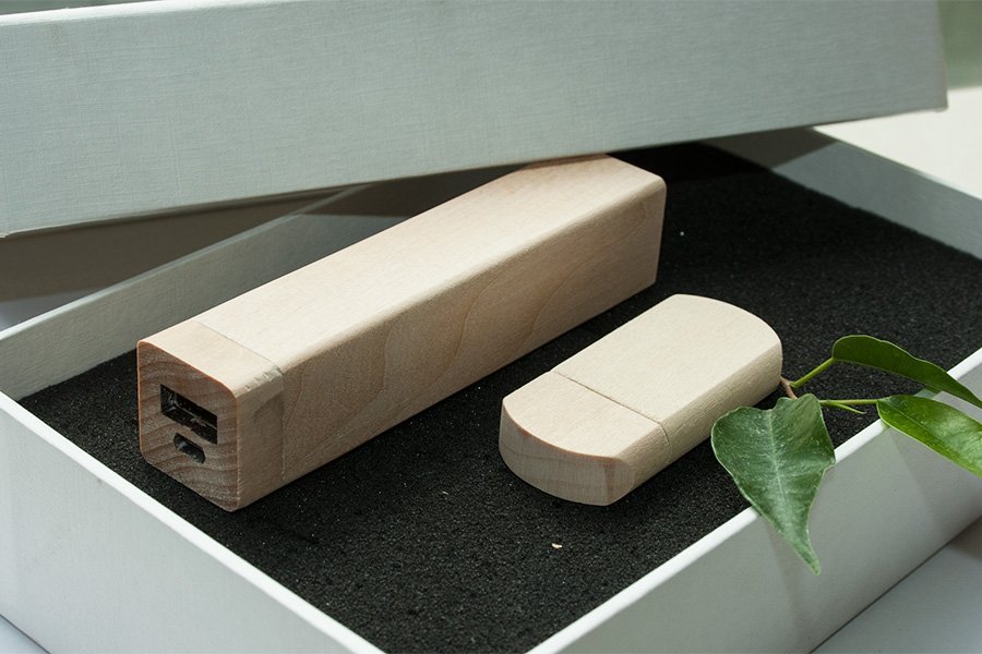 ����� ��� 2/09 (U-PK023, Z144, DR009) (�����, 119�195*45, ���� ����������� �� 2600 mah,���� ����������� � ����� 32 ��)