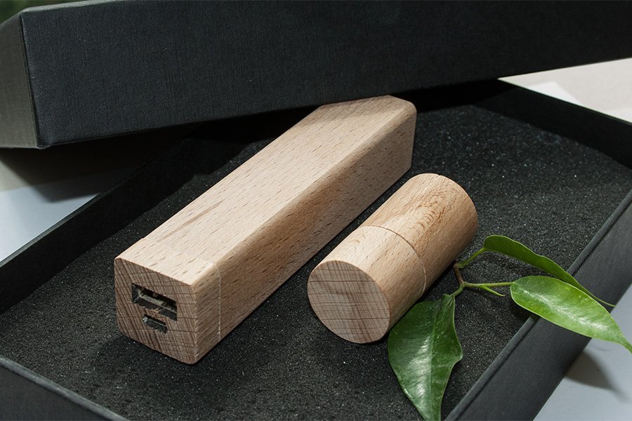 ����� ��� 2/10 (U-PK023, Z144, DR010) (������, 119�195*45, ��� ����������� �� 2600 mah,��� ����������� � ����� 32 ��)