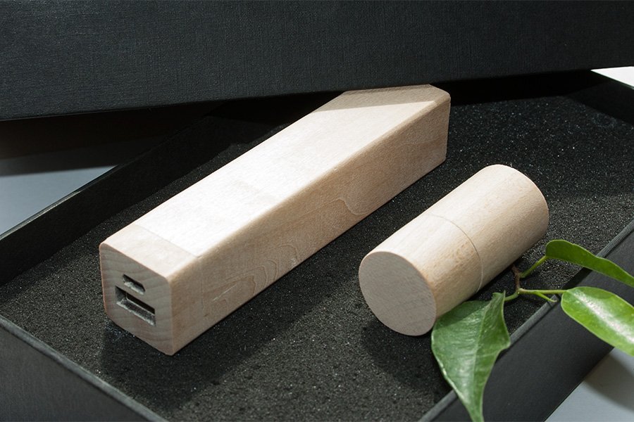 ����� ��� 2/10 (U-PK023, Z144, DR010) (������, 119�195*45, ���� ����������� �� 2600 mah,���� ����������� � ����� 16 ��)