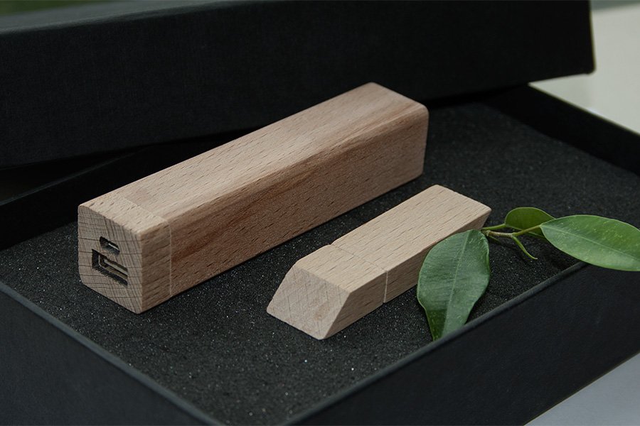 ����� ��� 2/11 (U-PK023, Z144, DR011) (������, 119�195*45, ��� ����������� �� 2600 mah,��� ����������� � ����� 8 ��)