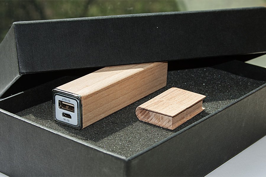 ����� ��� 1/32 (U-PK023, Z053, DR032) (������, 119�195*45, ��� ����������� �� 2600 mah,��� ����������� � ����� 8 ��