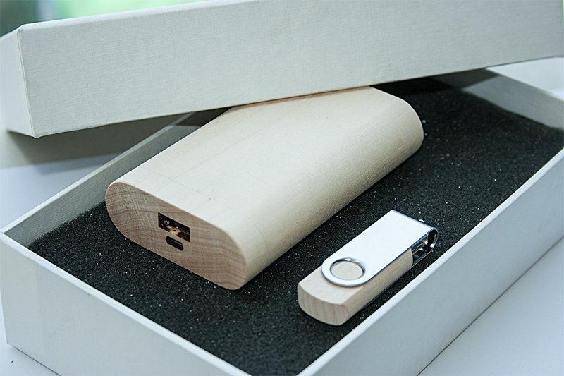 ����� ��� 4/30 (U-PK023, Z145, DR030) (�����, 119�195*45, ���� ����������� �� 7800 mah, ���� ����������� � ����� 32 ��)