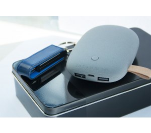 ����� 50 (U-PK011, Z135, KJ017) (������, 195*117*45, ����� �� 7800 mah,  ����� � ����� 64 ��)