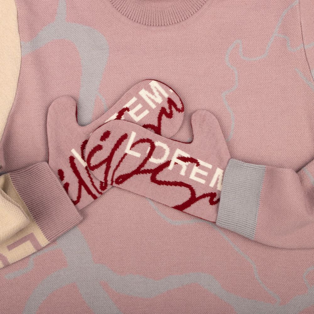 ������� �� ����� Mani, ����������