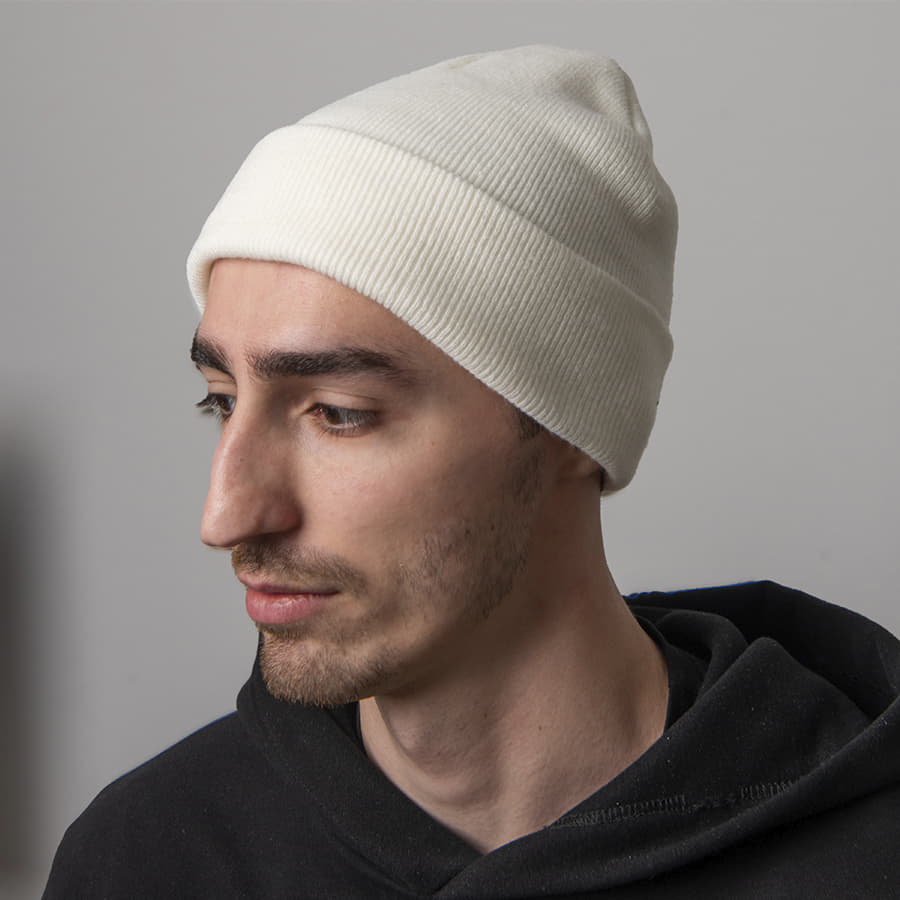 ����� ������� ������� "Essential", � ���������, �����,100% ����� 