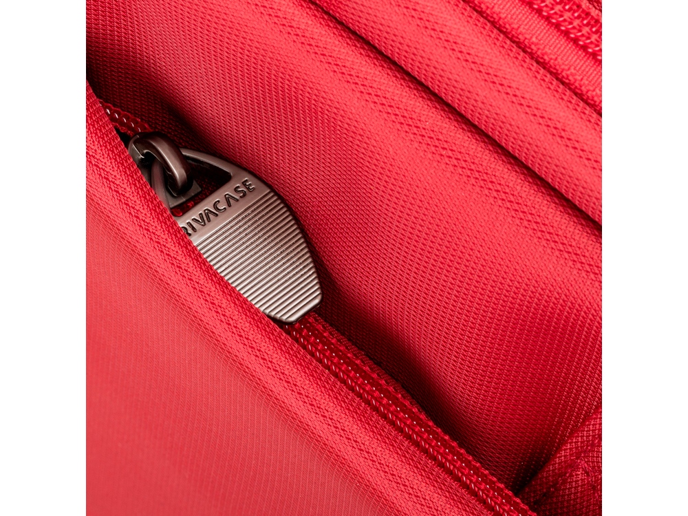 RIVACASE 8630 red ����� ��� �������� 15,6 / 6