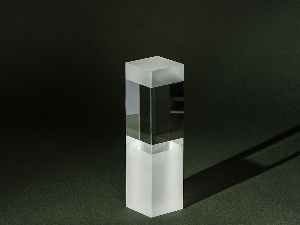 ������� Grat