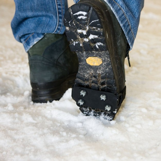 Чтобы не скользила обувь зимой