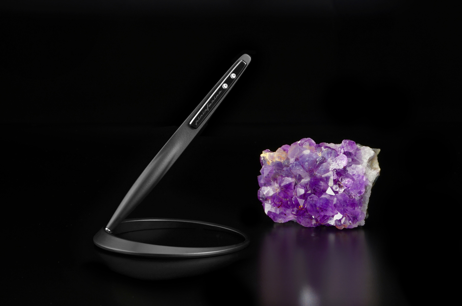   Pininfarina SPACE X BLACK