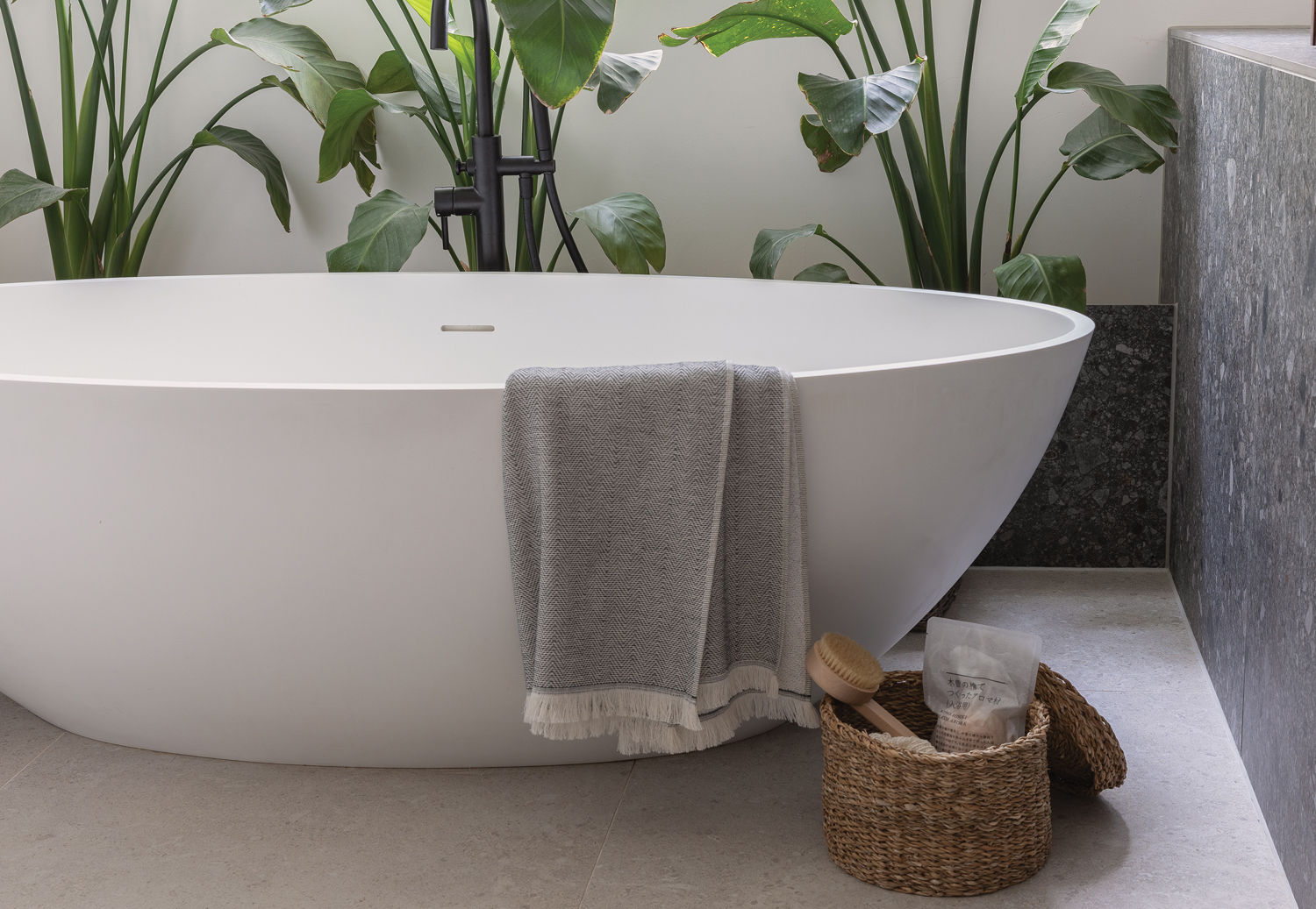  Ukiyo Hisako   AWARE, 100x180 